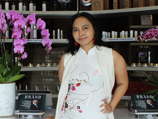 Dr Maryati M